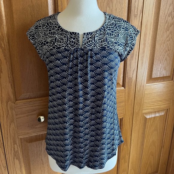 SKIES ARE BLUE - Delila Embroidered Neckline Knit Top - NEW, no Tag - Picture 1 of 10